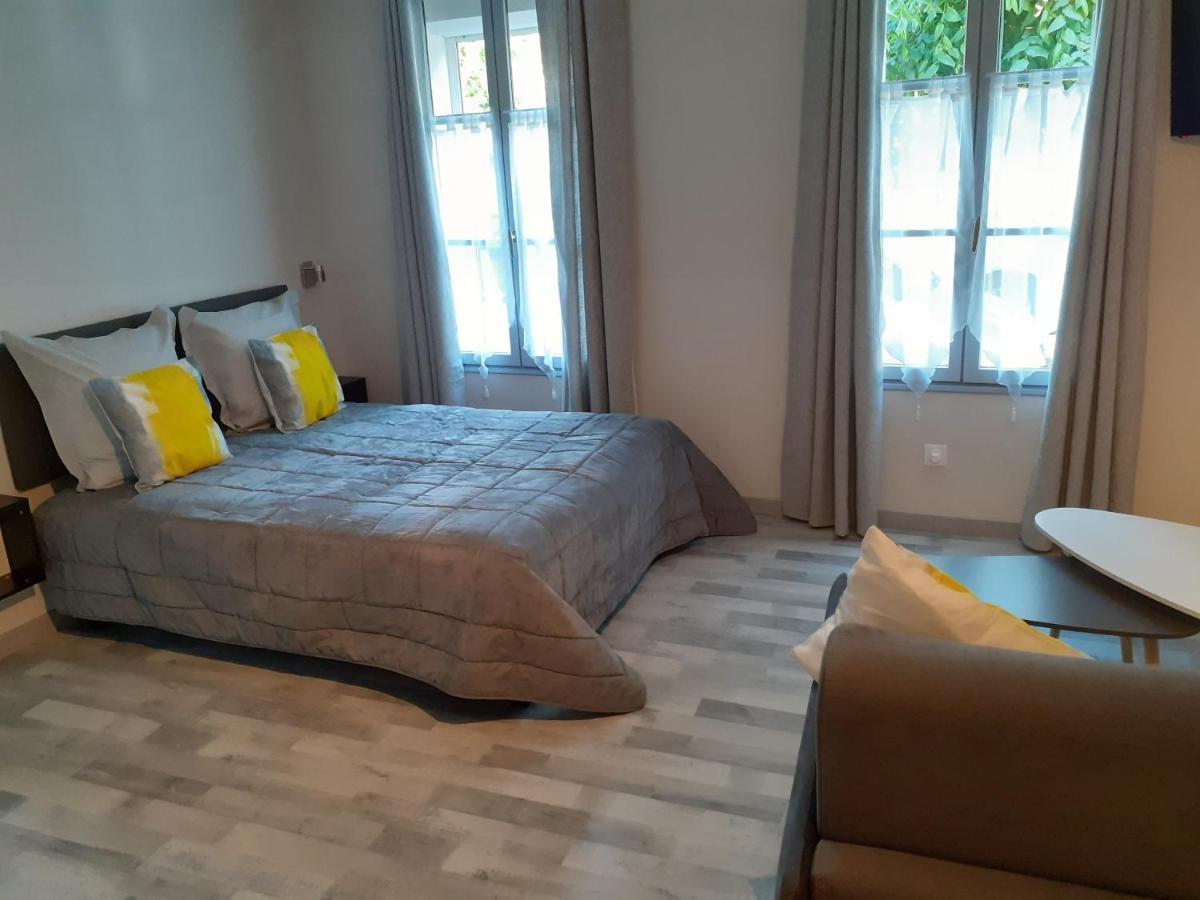 Les Appartements Du Saint Hubert Arcis-sur-Aube 外观 照片